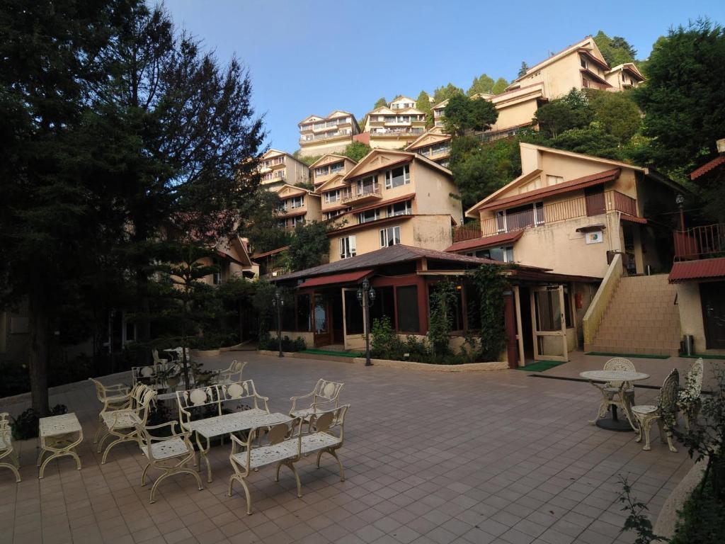 Готель Club Mahindra Масурі Екстер'єр фото